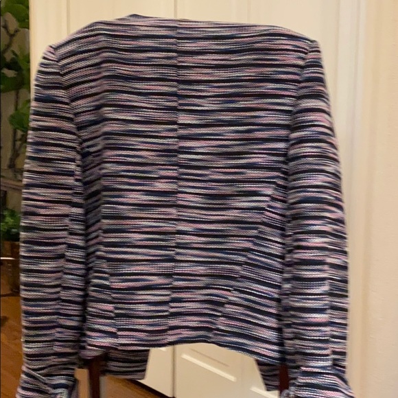 Tahari jacket - Picture 2 of 4